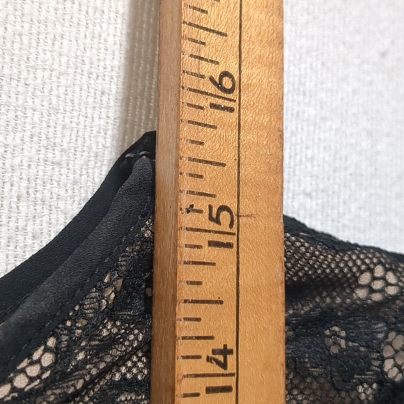 Ann Taylor Loft Women's Black Lace Peplum Style Top Size 0 EUC - Picture 9 of 10